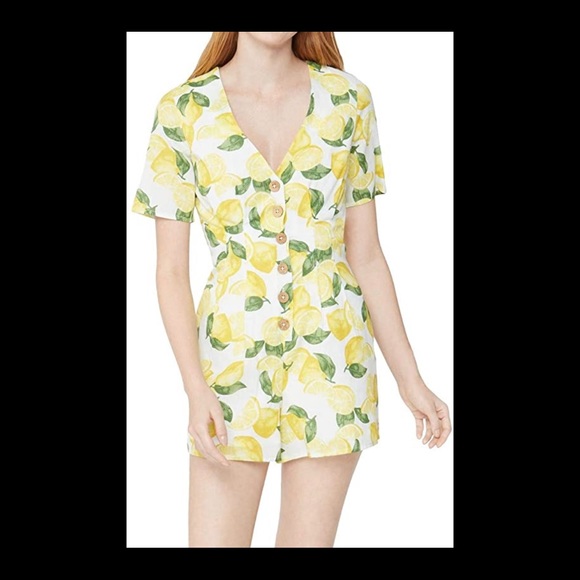 New condition BCBG lemon romper - Picture 3 of 9